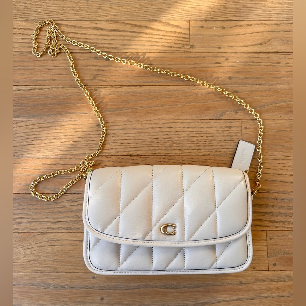 COACH  White Quilted Leather Crossbody Bag with Chain Crossbody